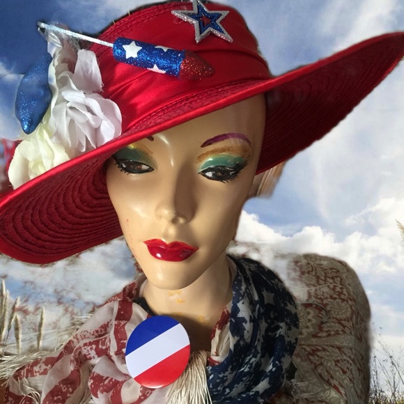 the Frantic Hatter 🎩 Accessories - Red white and🇺🇸beautiful  4th of July⭐️FAB 🇺🇸
